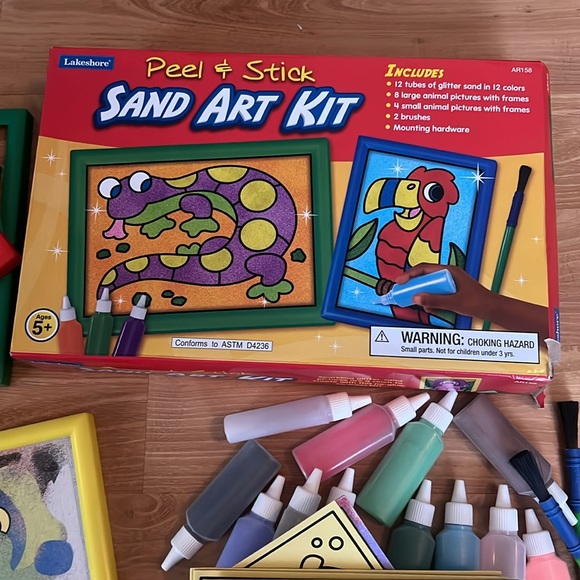Lakeshore Sand Art Kit - Picture 3 of 16
